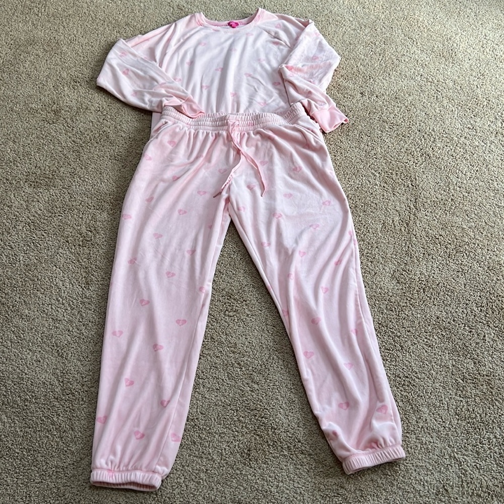 P.J.Salvage X Barbie collab large light pink heart velour jogger set. - Picture 2 of 16